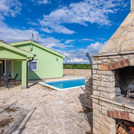 Holiday home Nora, A Private With Pool Minutes From The Krmed