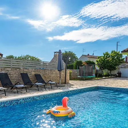 Nora, A Private With Pool Minutes From The *